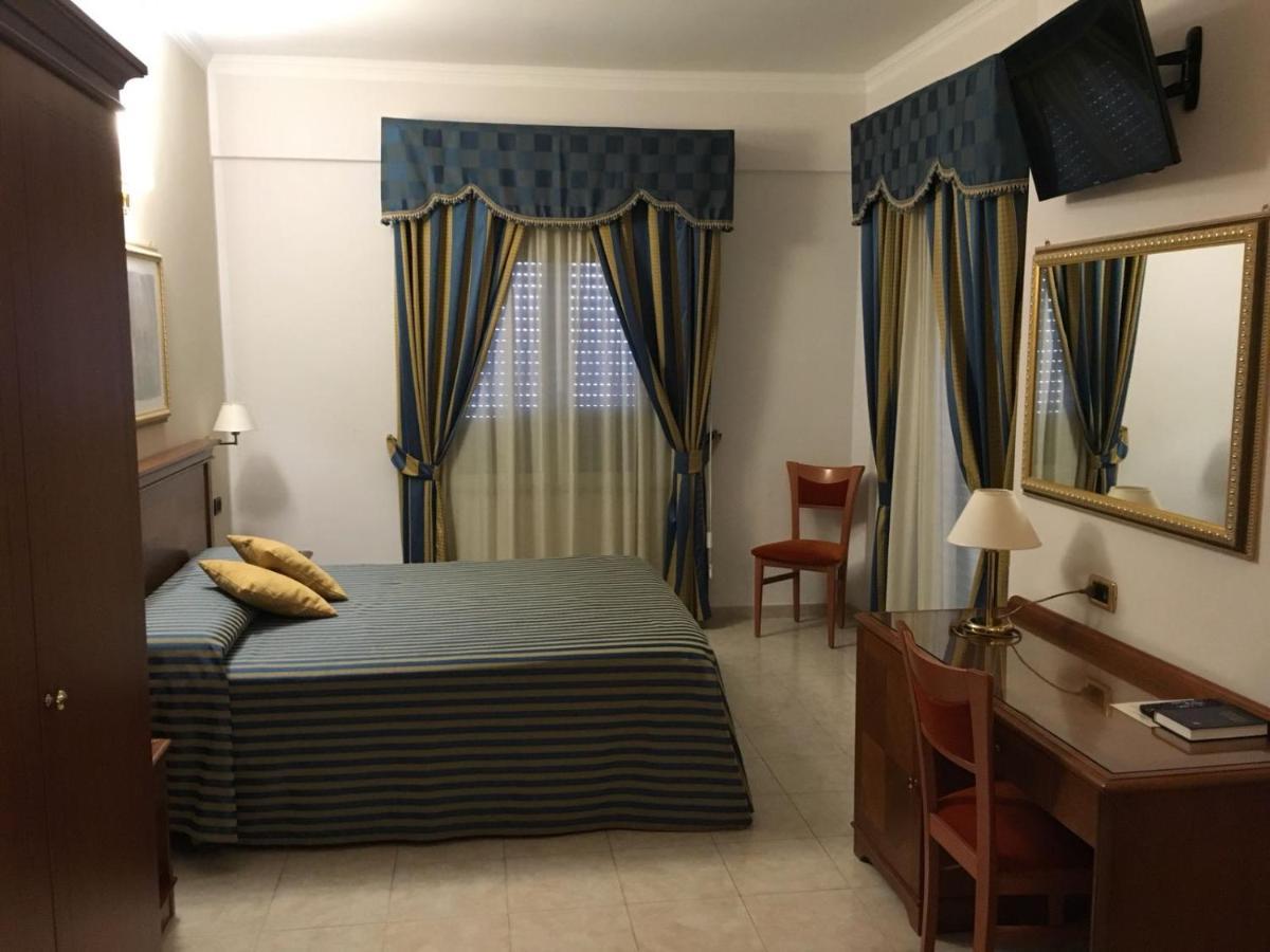 Hotel Niagara Catanzaro Ngoại thất bức ảnh