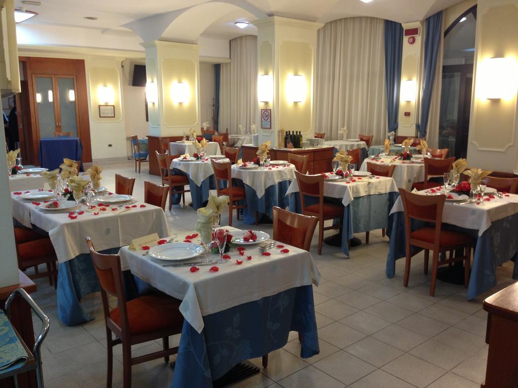 Hotel Niagara Catanzaro Ngoại thất bức ảnh